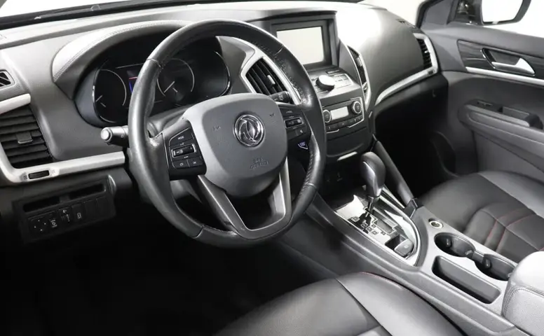 DongFeng AX7
