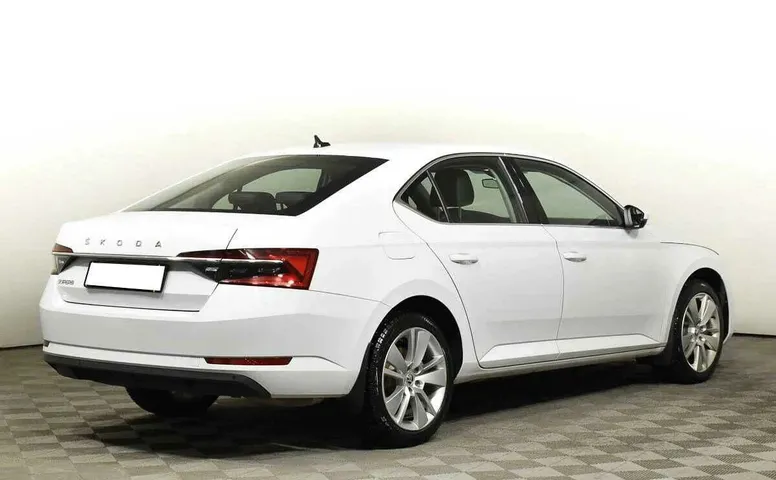 Skoda superb робот 2021 с пробегом 21 922 км