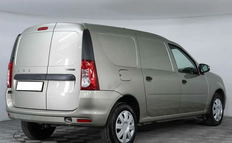 Lada (ваз) largus мкпп 2021 с пробегом 22 823 км