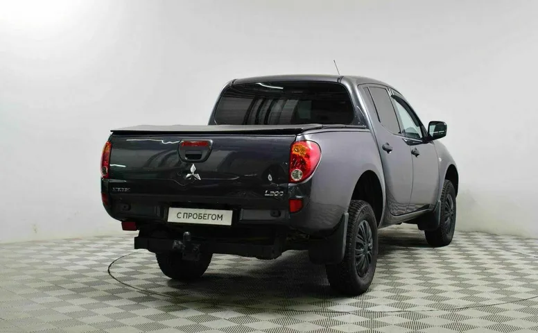 Mitsubishi l200 iv