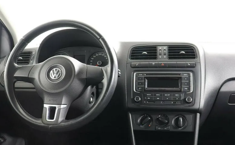 Volkswagen Polo V