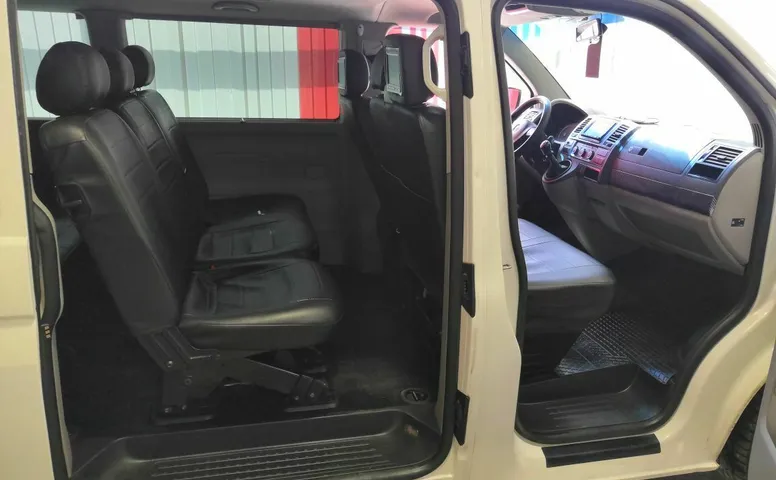 Volkswagen CARAVELLE 2.0d MT (140 л.с.)