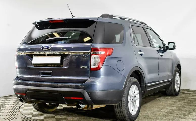 Ford Explorer V