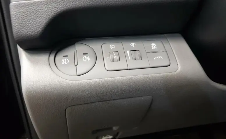 Hyundai H-1