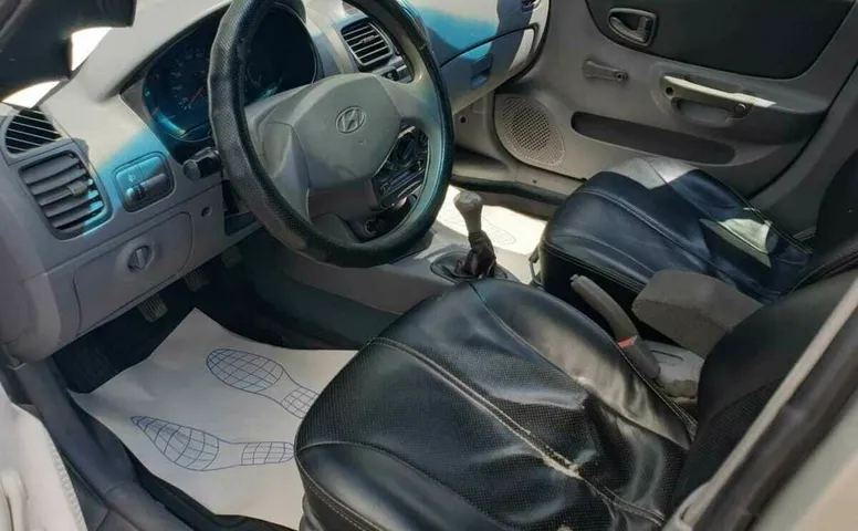 Hyundai ACCENT 1.5 MT (102 л.с.)