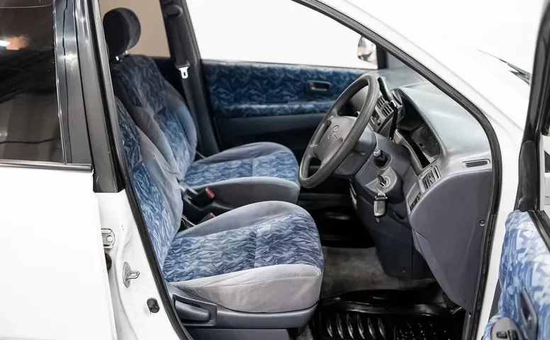 Toyota Ipsum, 2 поколение