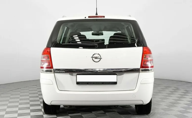 Opel Zafira B Рестайлинг
