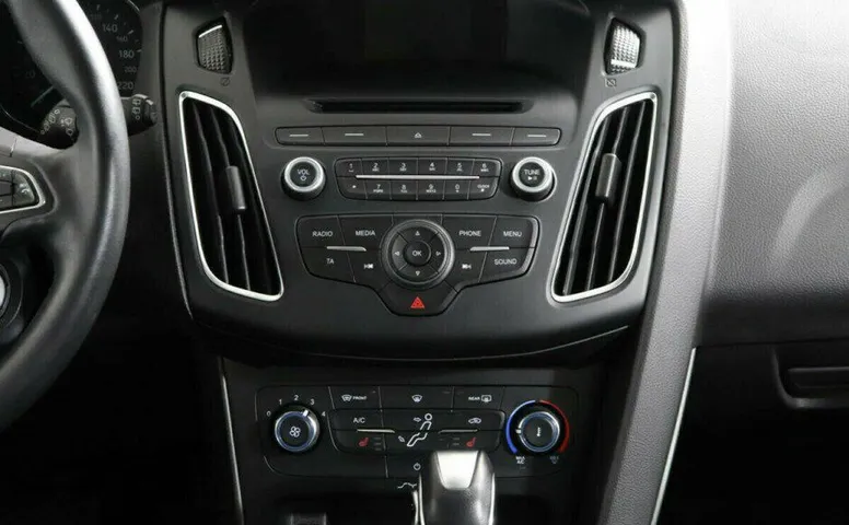 Ford Focus 1.6 Робот