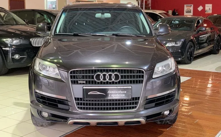 Audi Q7 I