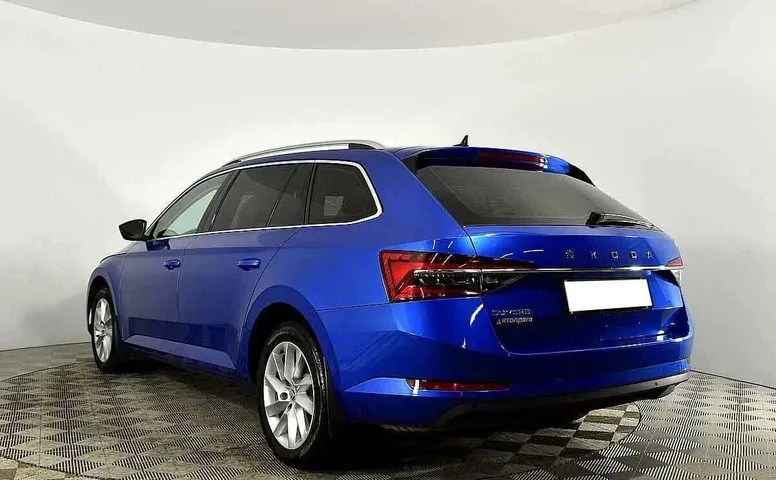 Skoda superb робот 2021 с пробегом 17 364 км