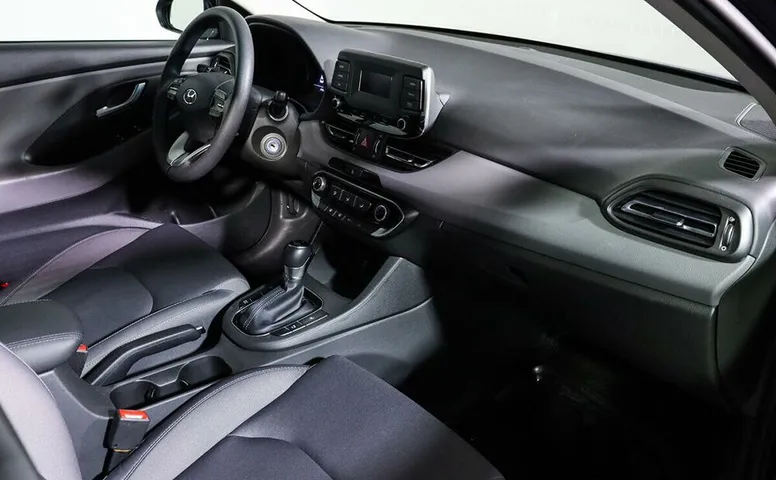 i30