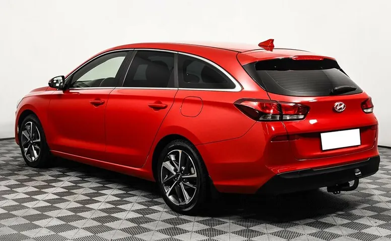i30