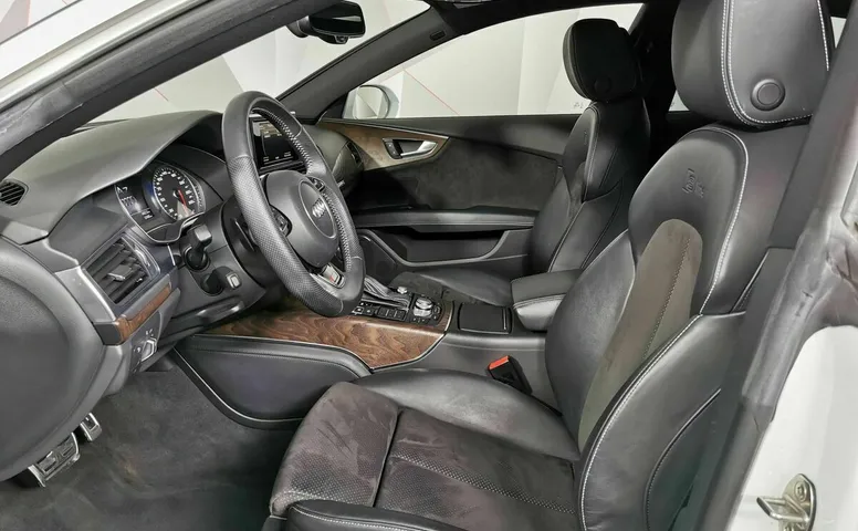 Audi A7 3.0 TDI S tronic quattro (245 л.с.) Белый