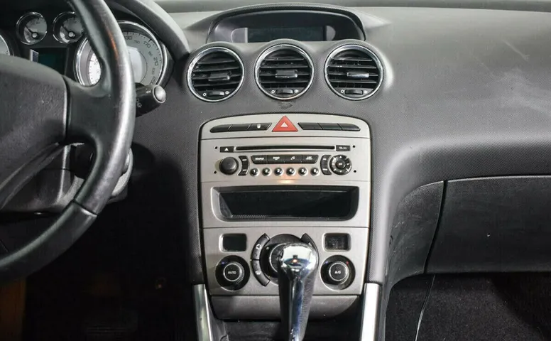 Peugeot 308 I