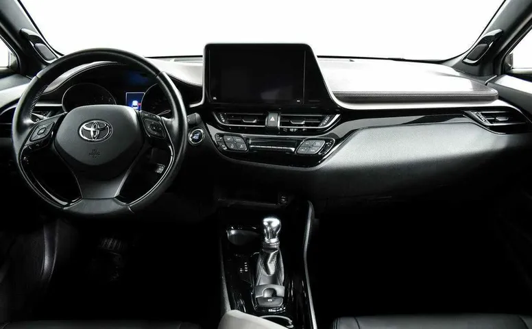 Toyota c-hr cvt 2018 с пробегом 49 382 км