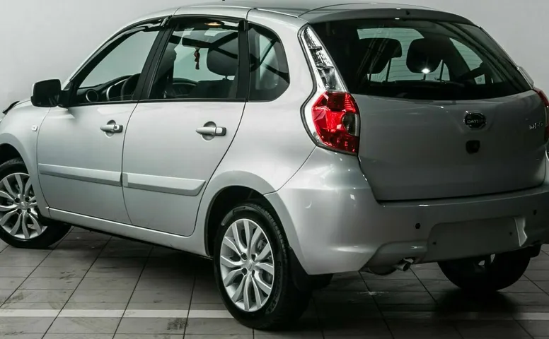 Datsun mi-do