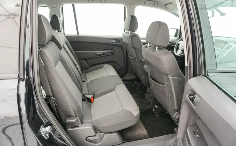 Opel Zafira B Рестайлинг
