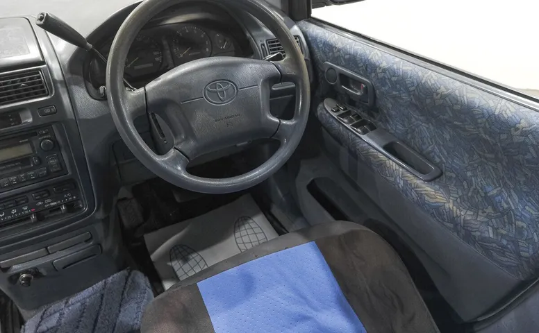 Toyota Ipsum, 2 поколение