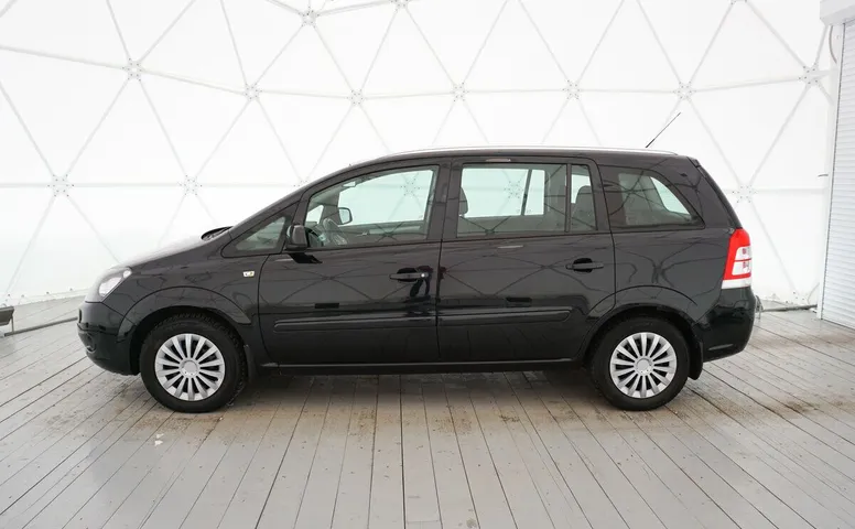 Opel Zafira B Рестайлинг
