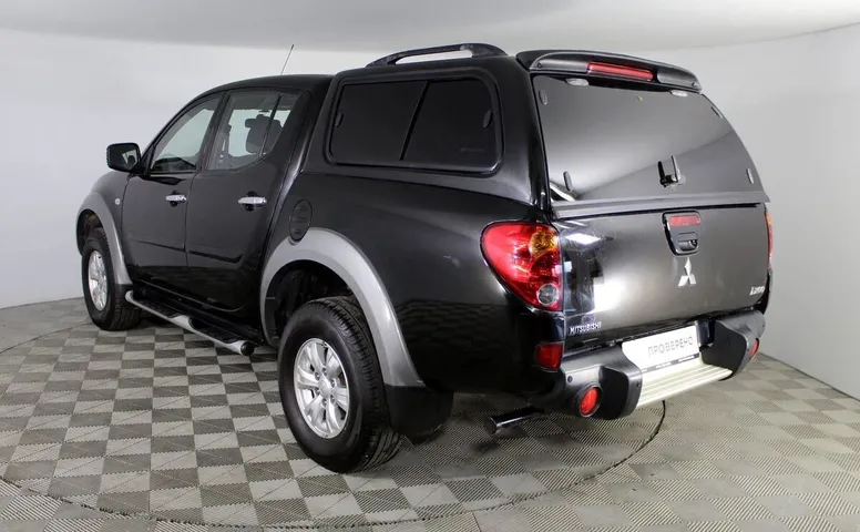 Mitsubishi L200