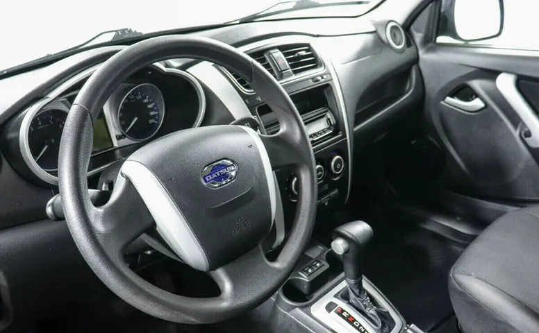 Datsun mi-do