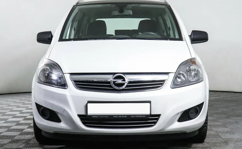 Opel Zafira B Рестайлинг