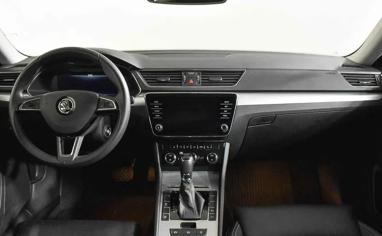 Skoda superb робот 2021 с пробегом 21 922 км