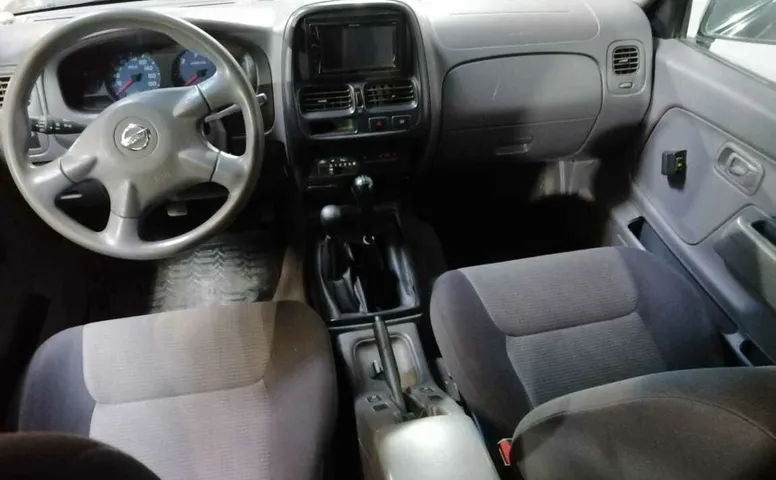 Nissan NP300 2.5d MT (133 л.с.) 4WD