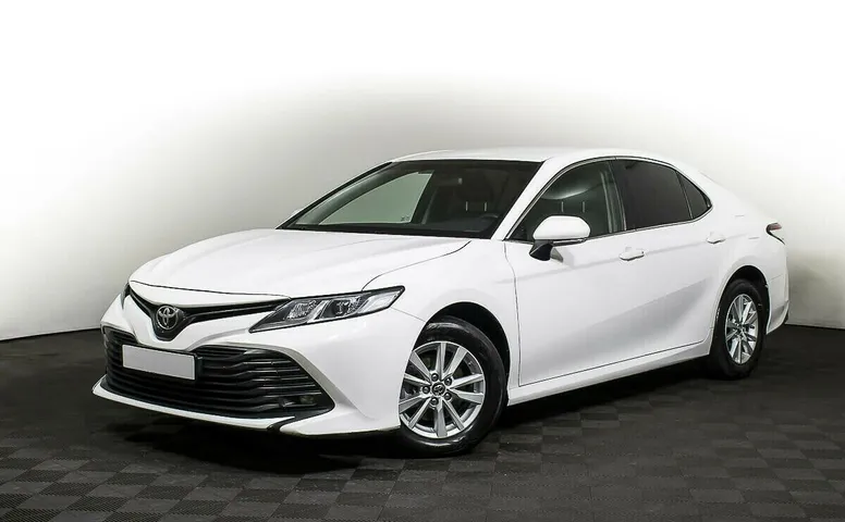 Toyota Camry VIII (XV70)