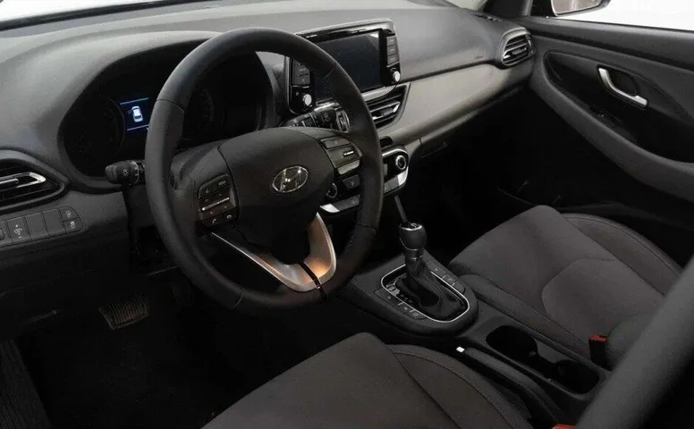 i30