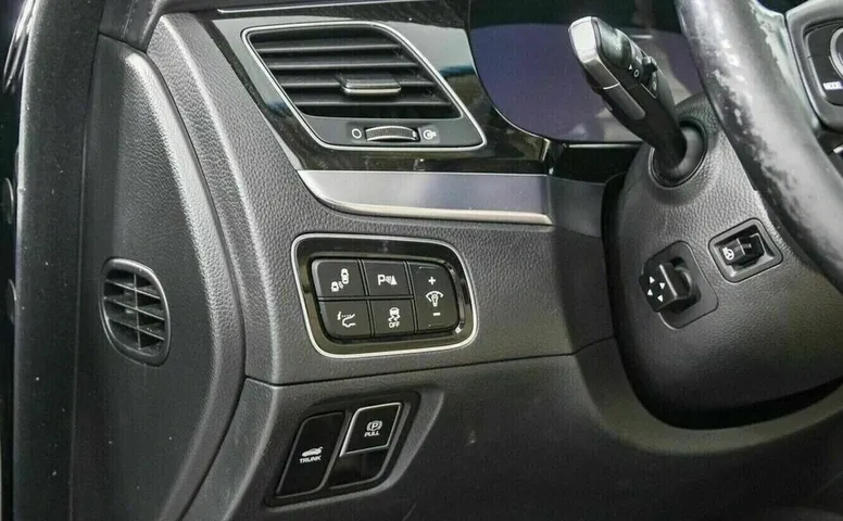Hyundai equus
