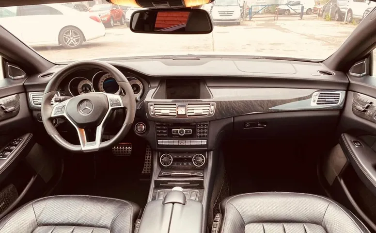 Mercedes-Benz CLS
