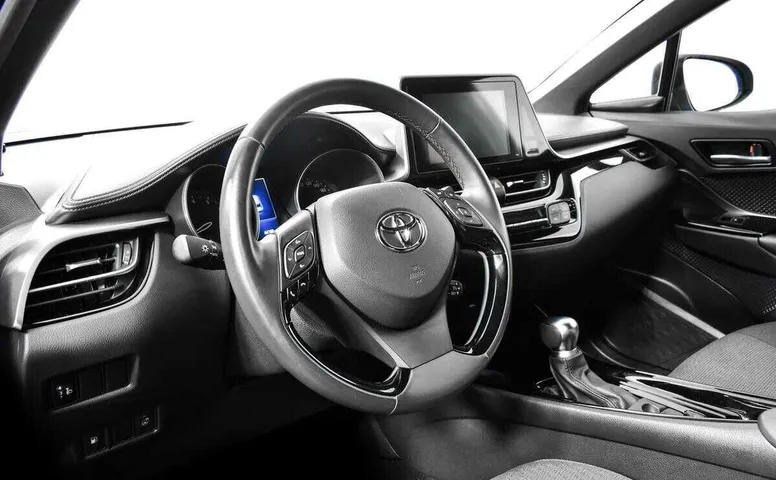 Toyota c-hr cvt 2019 с пробегом 47 362 км
