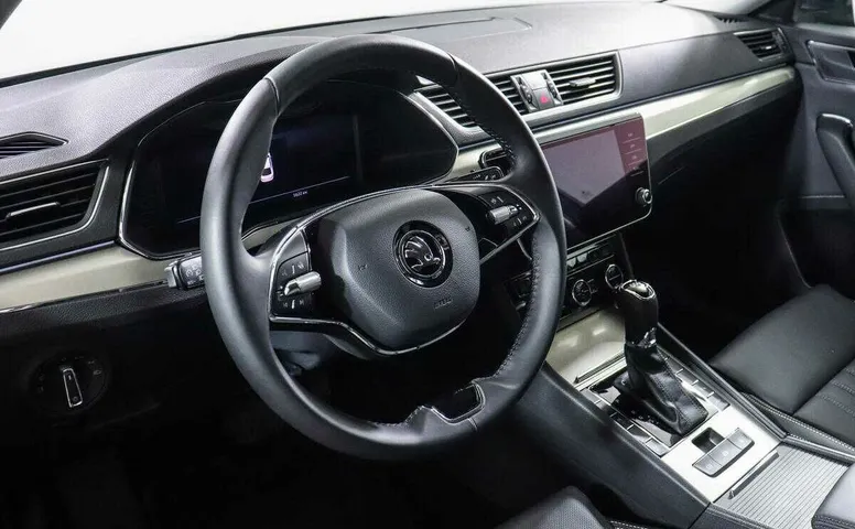 Skoda superb робот 2020 с пробегом 28 375 км