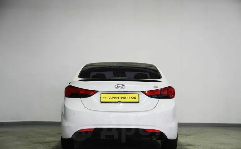 Hyundai Avante, 4 поколение