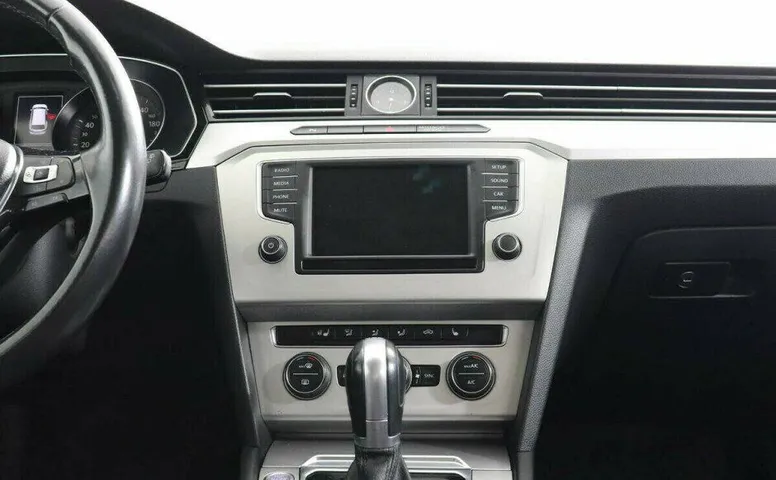Volkswagen Passat 1.4 Робот