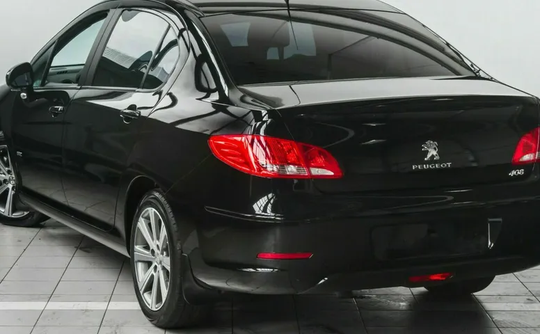Peugeot 408