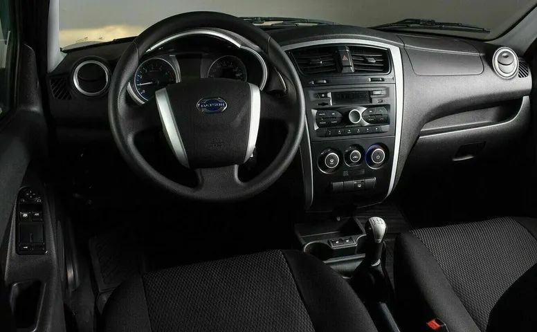 Datsun mi-do