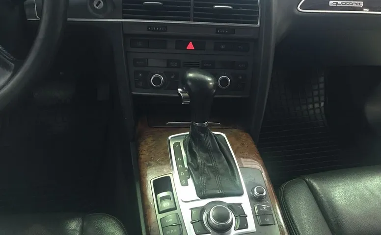 Audi A6 III (C6)