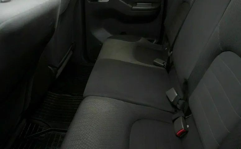Nissan navara (frontier)