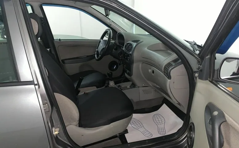 LADA (ВАЗ) KALINA 1.6 MT (81 л.с.)