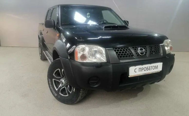 Nissan NP300 2.5d MT (133 л.с.) 4WD