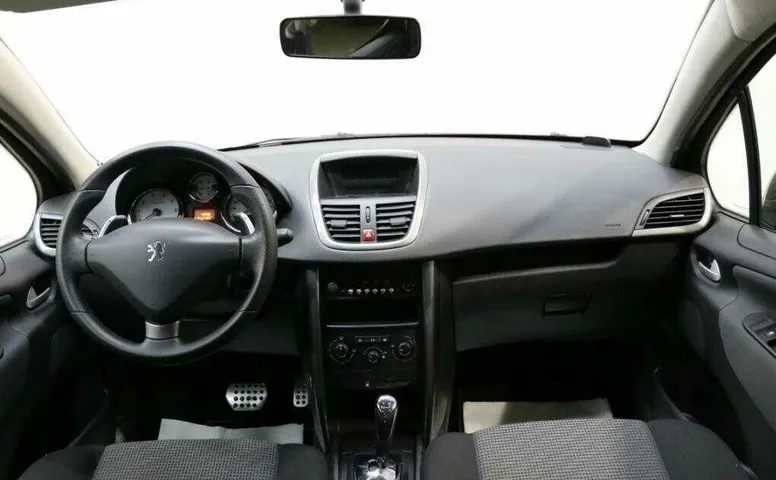 Peugeot 207 i рестайлинг