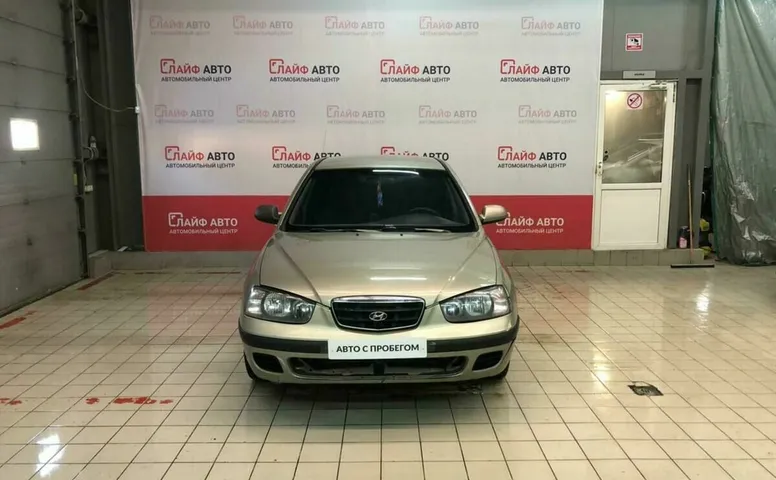 Hyundai ELANTRA 1.6 MT (107 л.с.)