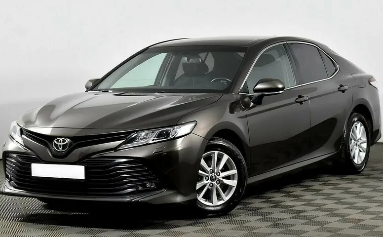 Toyota Camry VIII (XV70)