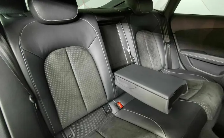 Audi A7 3.0 TDI S tronic quattro (245 л.с.) Белый