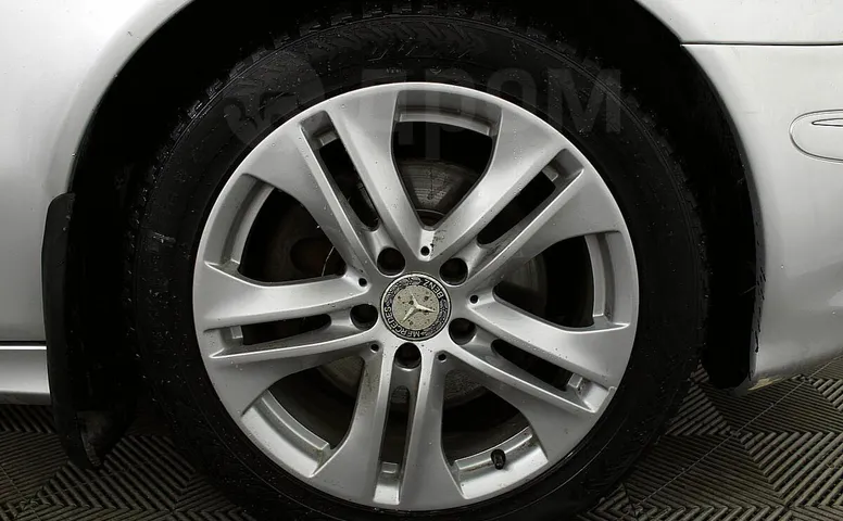 Mercedes-Benz E-Class, 3 поколение