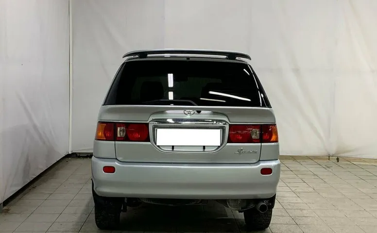 Toyota Ipsum, 2 поколение