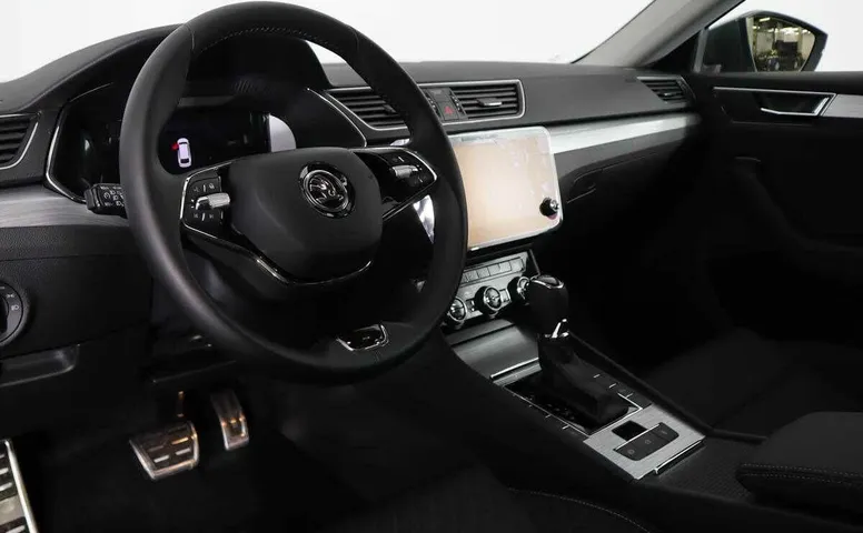 Skoda superb робот 2021 с пробегом 16 254 км