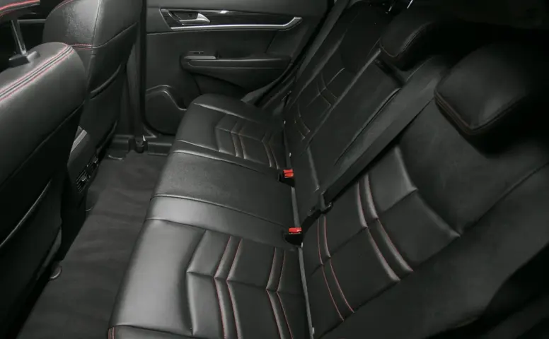 DongFeng AX7